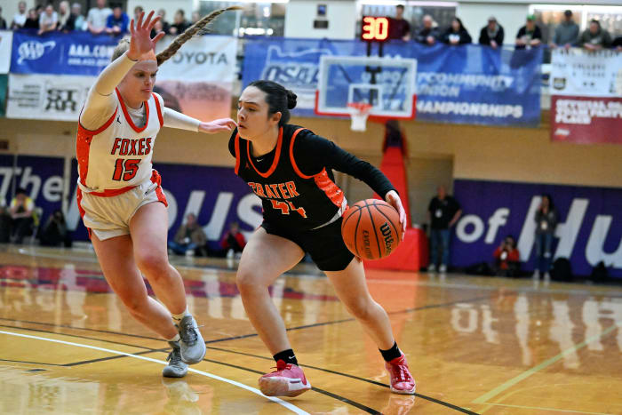 a Silverton Crater 5A Oregon girls basketball final 2024 Leon Neuschwander 45